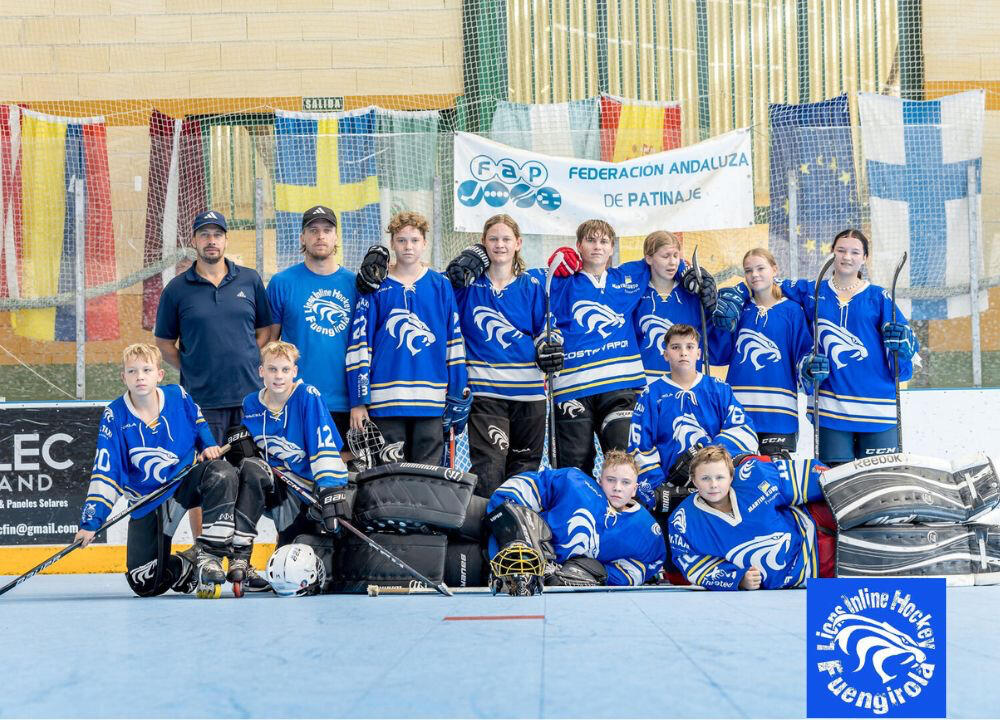 Lagfoto med rullhockeyspelare. Fuengirola LIONS. Team Juvenil.